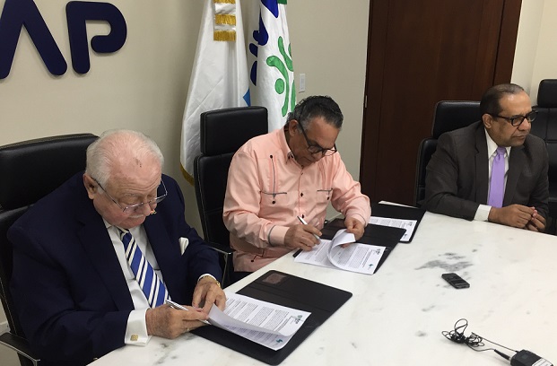 Esta imagen tiene un atributo ALT vacío; su nombre de archivo es Foto-acuerdo1.jpg