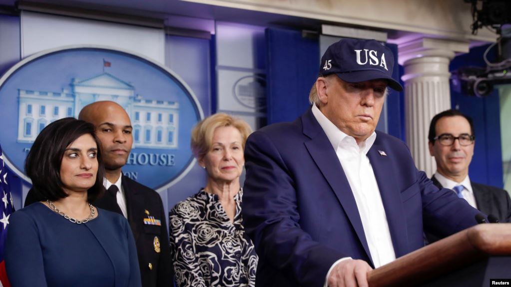 La imagen tiene un atributo ALT vacío; su nombre de archivo es trump-y-prueba-coronavirus.jpg