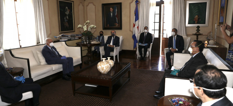 La imagen tiene un atributo ALT vacío; su nombre de archivo es medina-y-banca-nacional.jpeg