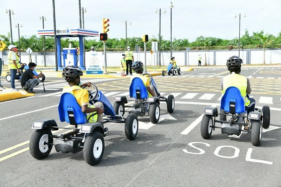 La imagen tiene un atributo ALT vacío; su nombre de archivo es 0031.jpg