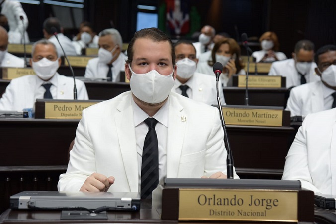 La imagen tiene un atributo ALT vacío; su nombre de archivo es ORLANDO1.jpg