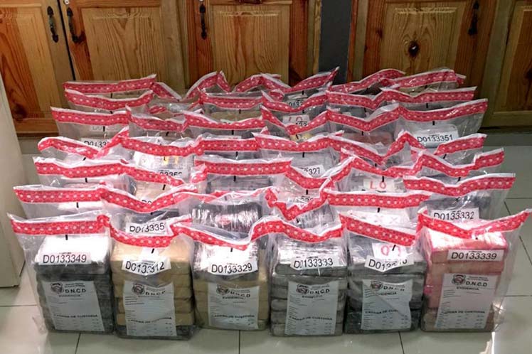 La imagen tiene un atributo ALT vacío; su nombre de archivo es r-dominicana-droga.jpg