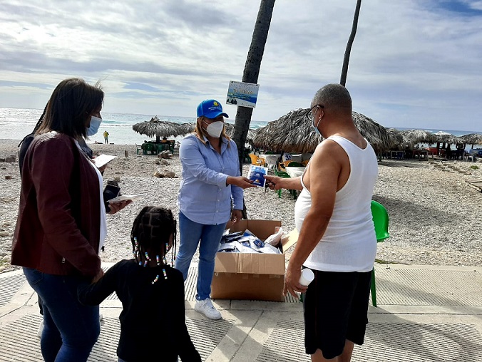 La imagen tiene un atributo ALT vacío; su nombre de archivo es Directora-Regional-de-Turismo-Barahona1.jpg