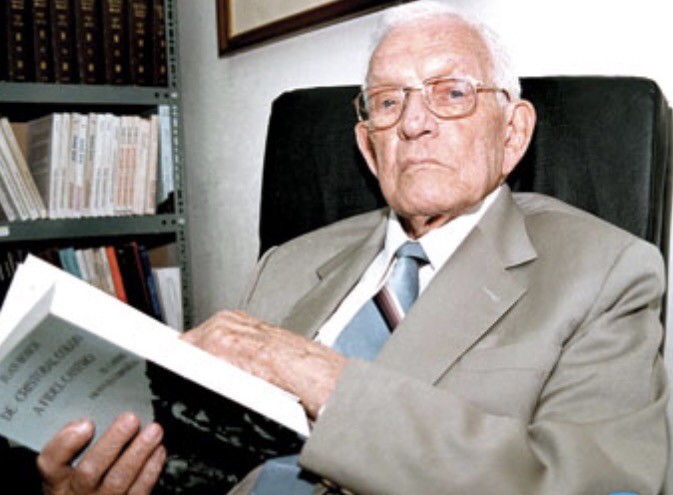 La imagen tiene un atributo ALT vacío; su nombre de archivo es Juan-Bosch.jpg