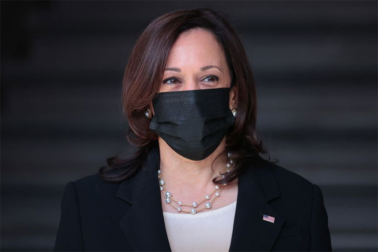 La imagen tiene un atributo ALT vacío; su nombre de archivo es Kamala-Harris.jpg