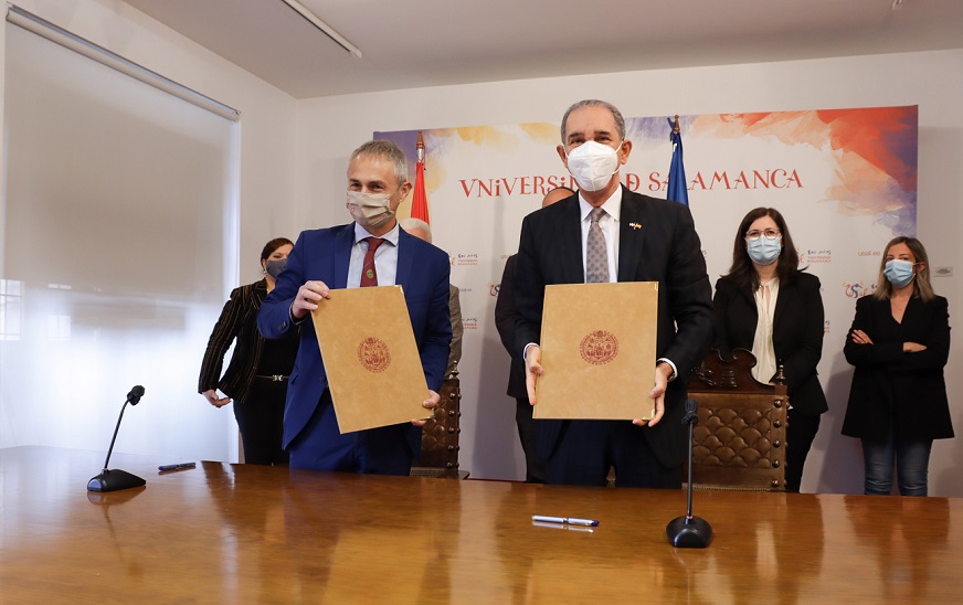 La imagen tiene un atributo ALT vacío; su nombre de archivo es Salamanca-y-Mescyt.jpg