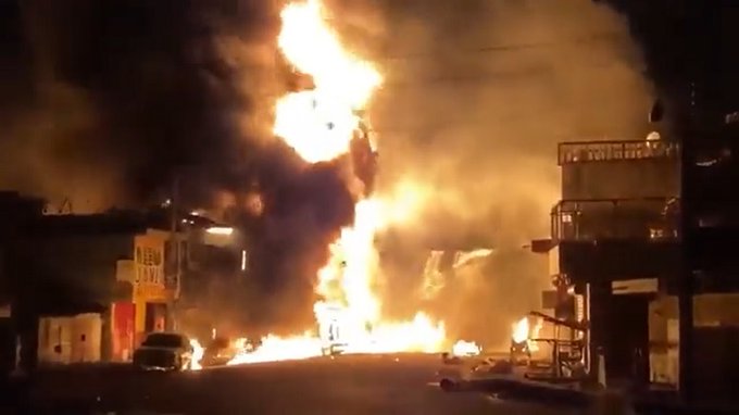 La imagen tiene un atributo ALT vacío; su nombre de archivo es incendio-que-dejo-60-muertos-en-Haiti.jpeg