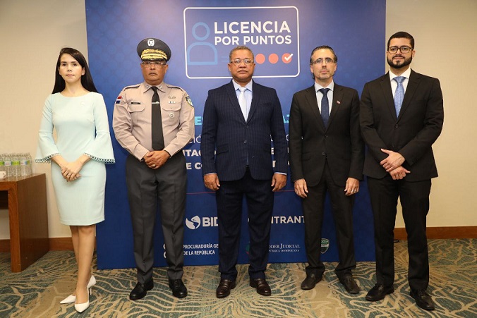 La imagen tiene un atributo ALT vacío; su nombre de archivo es Intrant3.jpg