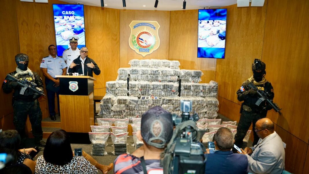 Intervienen droga en las costas del municipio de Baní, provincia Peravia