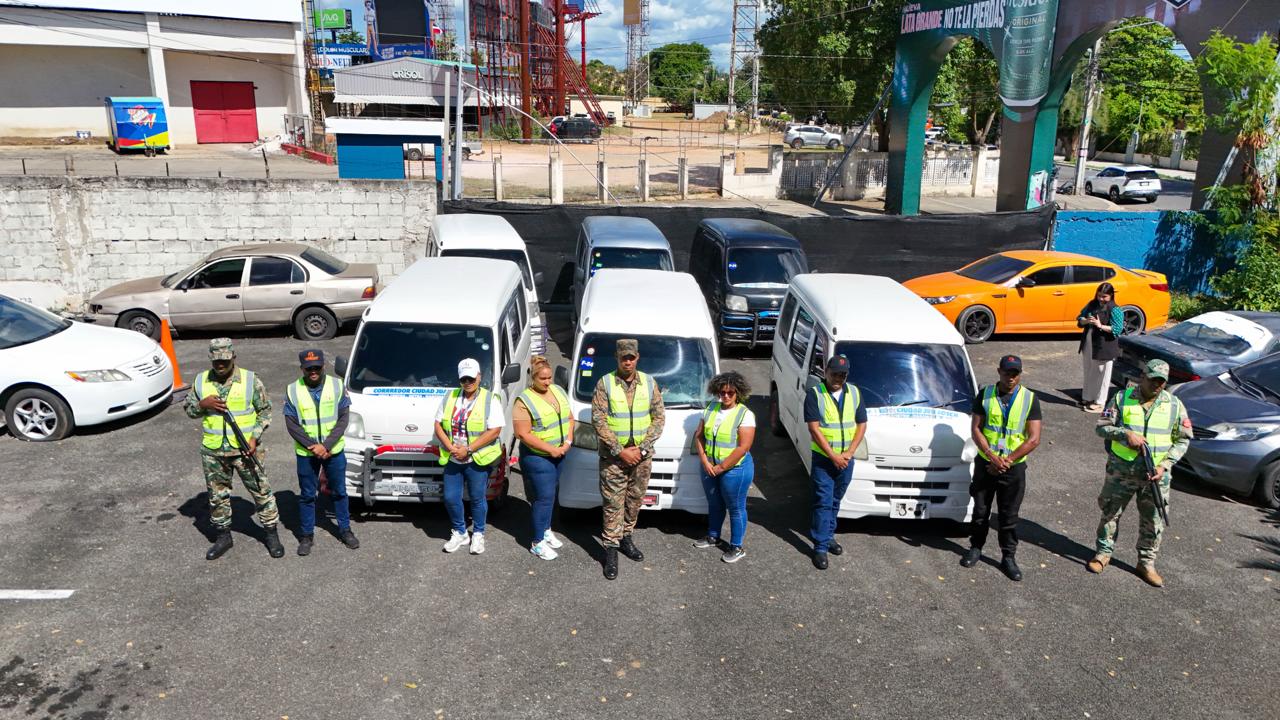 Operativo del INTRANT en Ciudad Juan Bosch